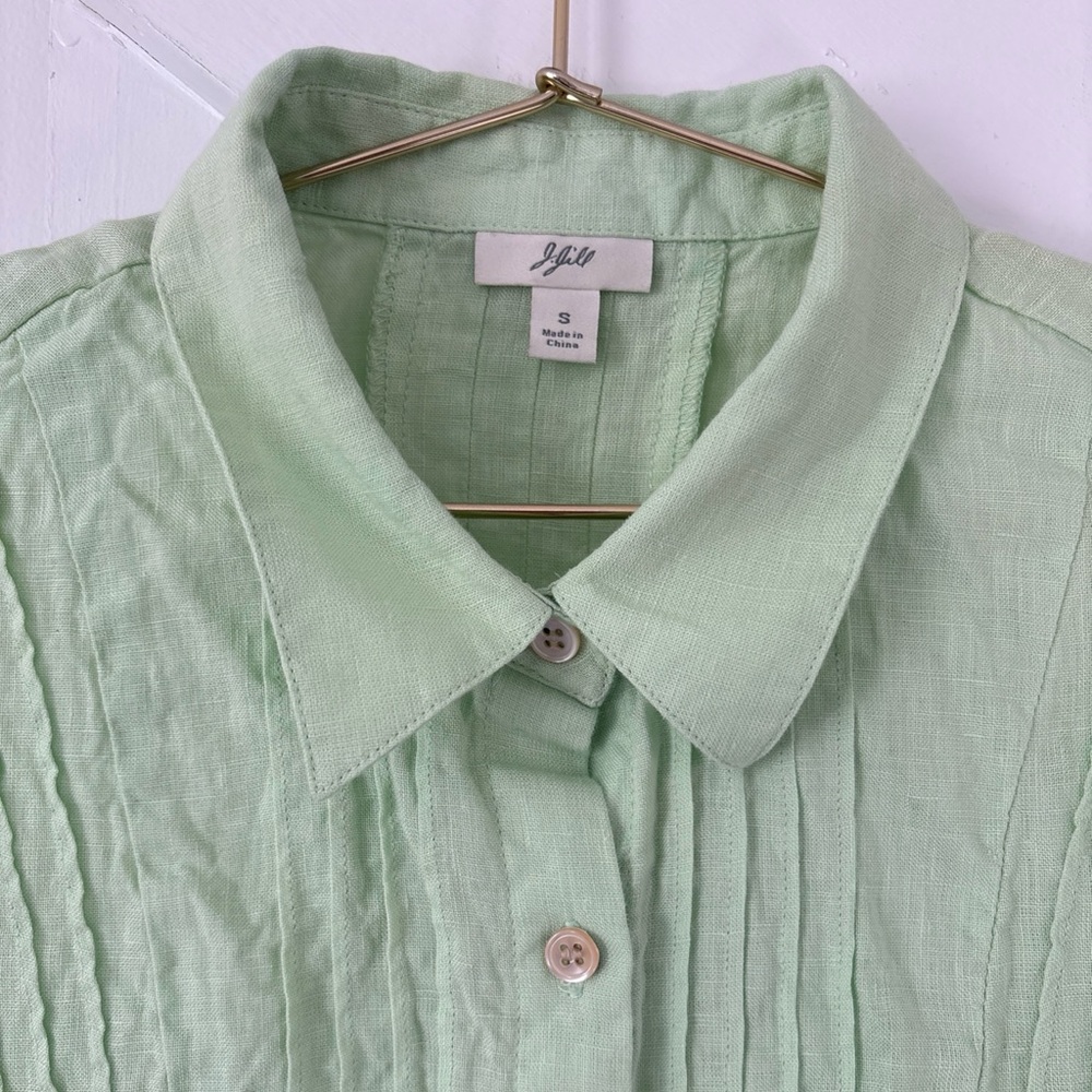 J. Jill Light Mint Short-Sleeve Pintuck Button-Down Shirt - Picture 4 of 12